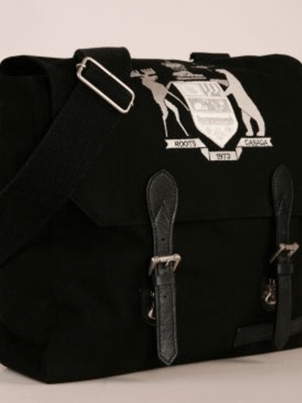 ⭐️ Limited Edition Roots Messenger Bag